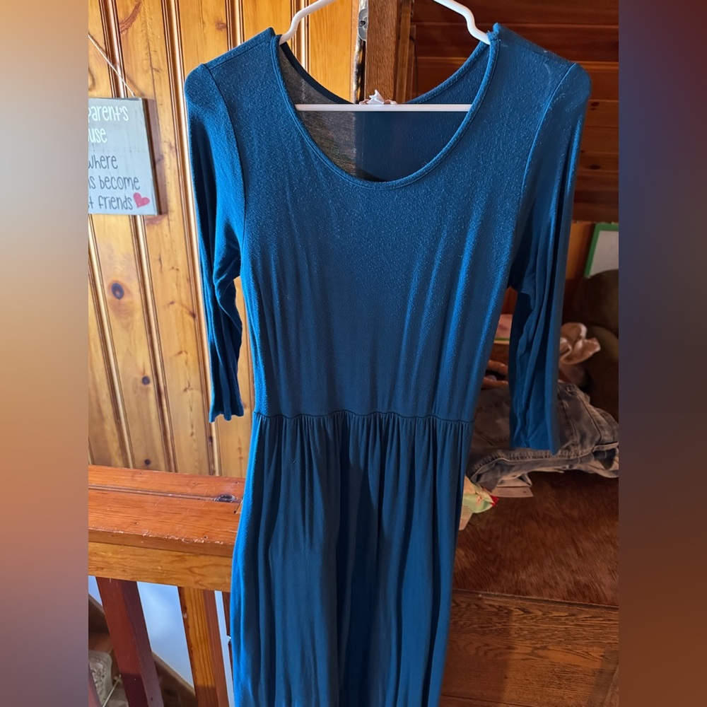 Loonio luxe dress women’s size small